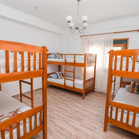 Hostel Nana Wlora Zewnętrze zdjęcie