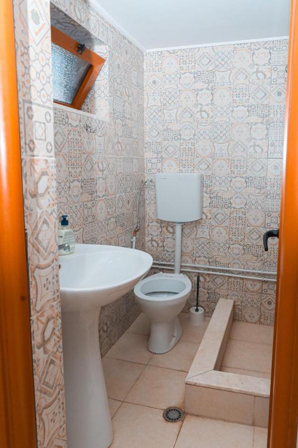 Hostel Nana Wlora Zewnętrze zdjęcie